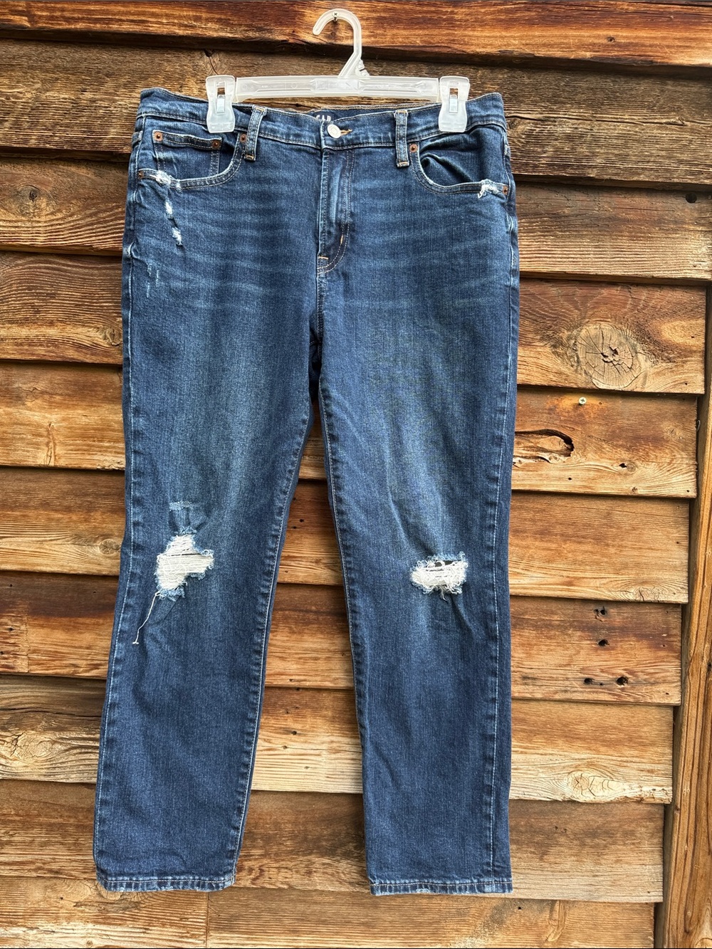 Gap girlfriend jeans distressed